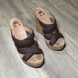 Brown cork Wedge‎ sandals size 6 in great shape